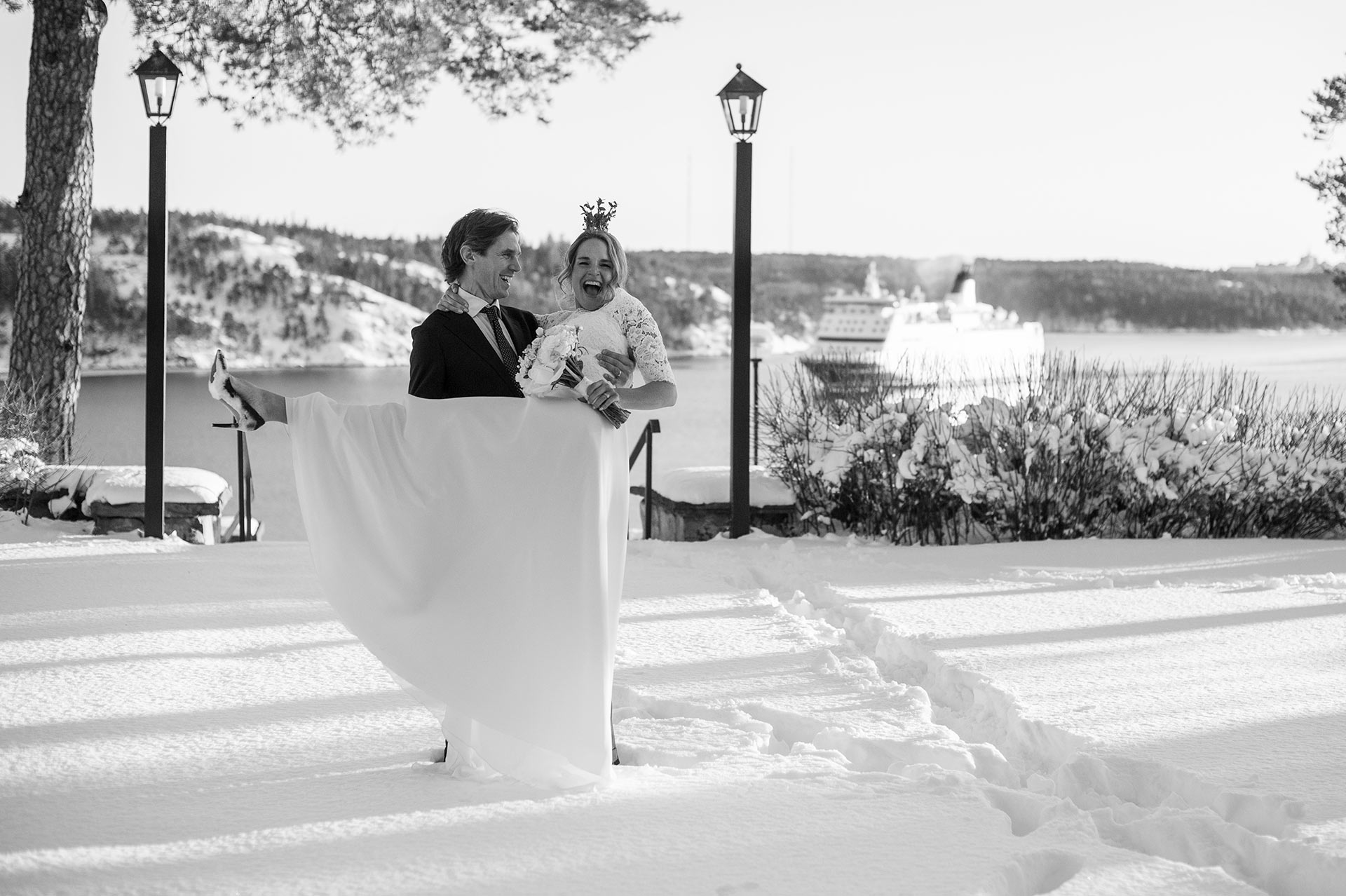 Bröllop vid havet i Stockholms skärgård på Högberga Gård
